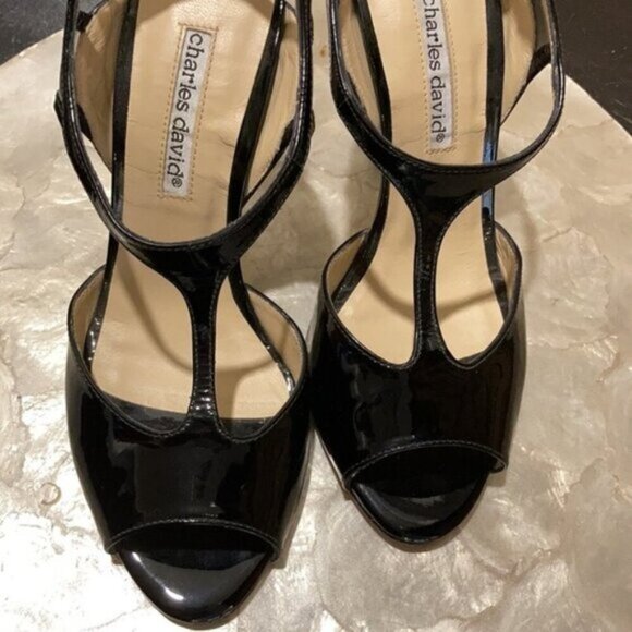 Charles David T-strap Patent Leather Peep Toe Heels Sz 8 AB - Picture 3 of 10